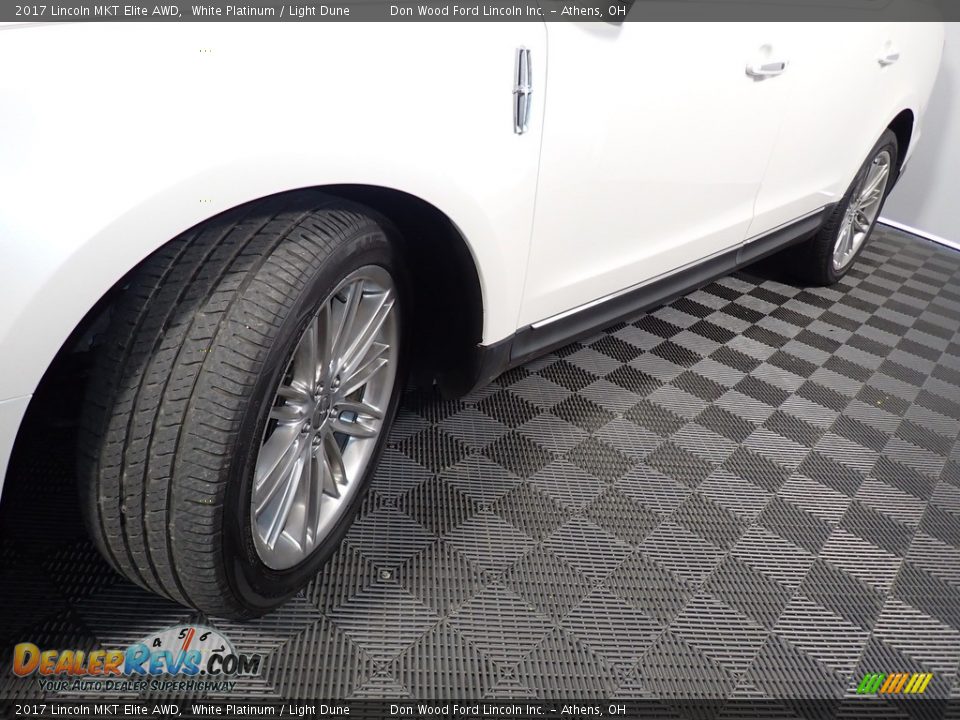 2017 Lincoln MKT Elite AWD White Platinum / Light Dune Photo #12