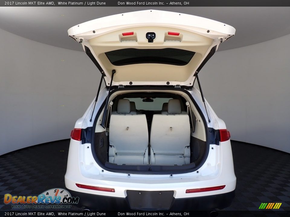 2017 Lincoln MKT Elite AWD Trunk Photo #16