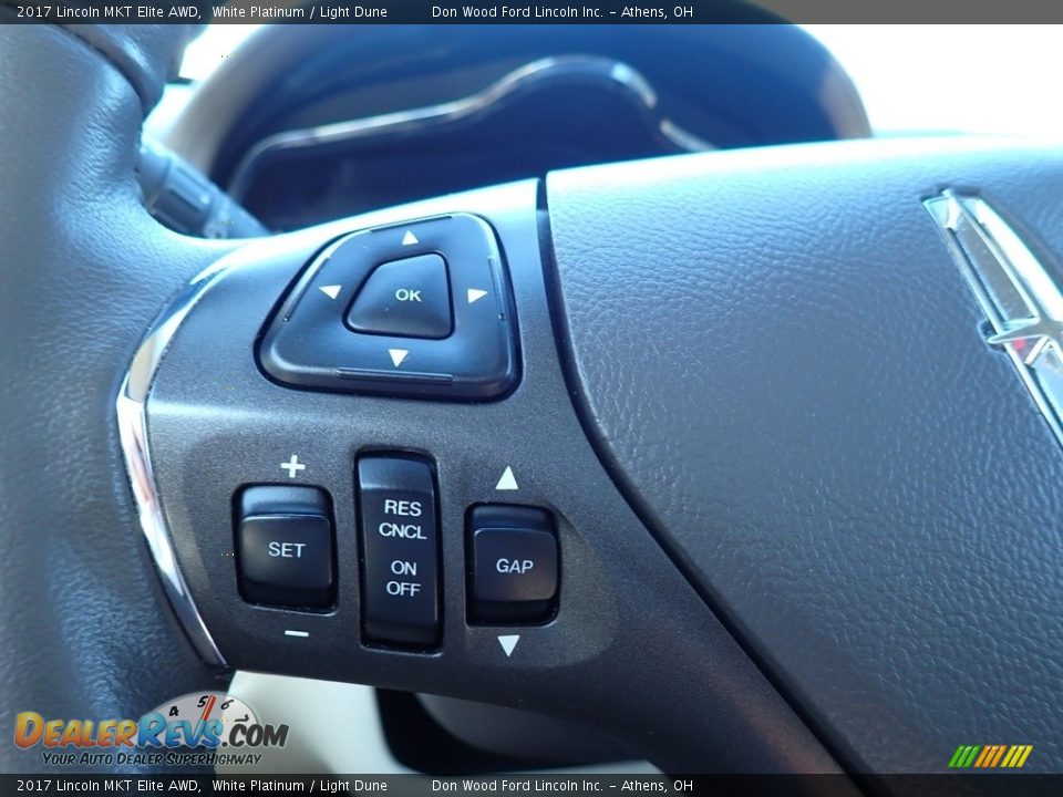 2017 Lincoln MKT Elite AWD Steering Wheel Photo #29