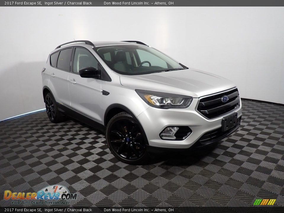 2017 Ford Escape SE Ingot Silver / Charcoal Black Photo #3