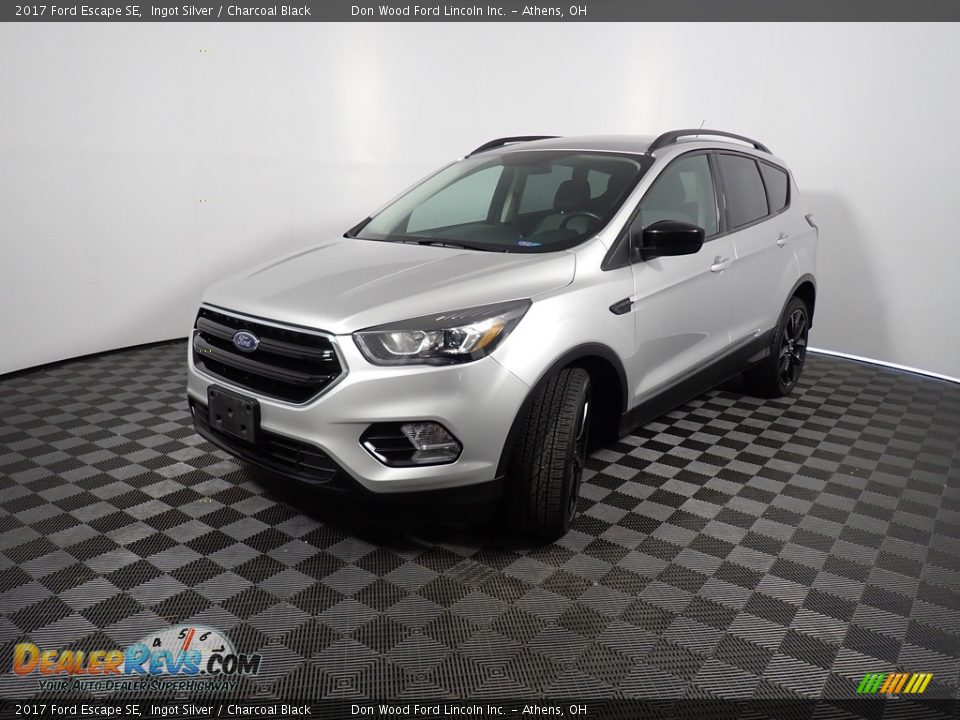2017 Ford Escape SE Ingot Silver / Charcoal Black Photo #8
