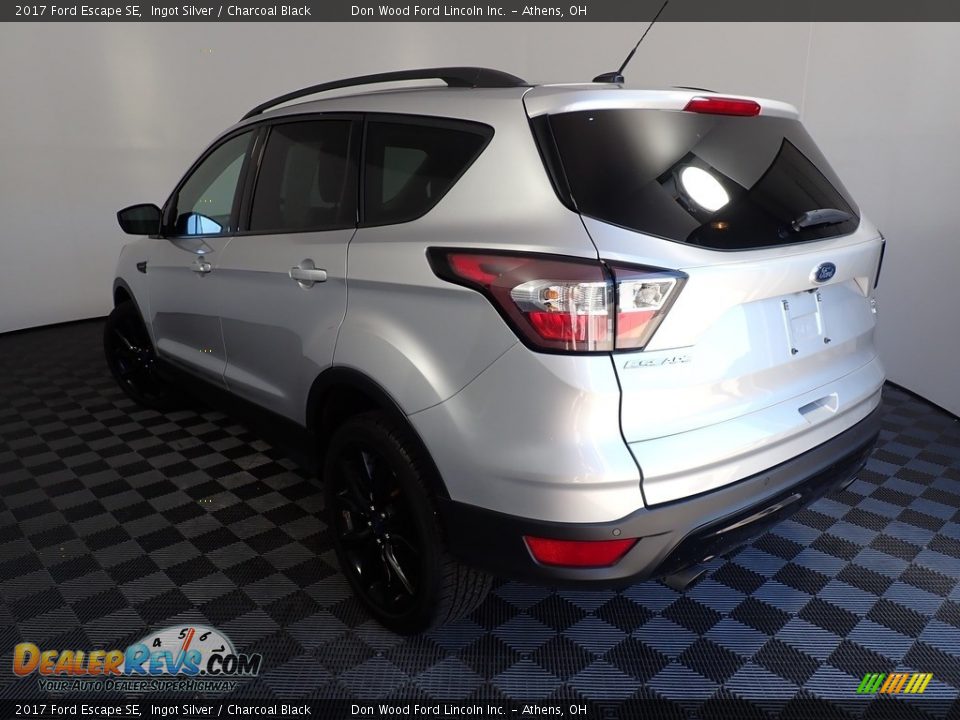 2017 Ford Escape SE Ingot Silver / Charcoal Black Photo #11