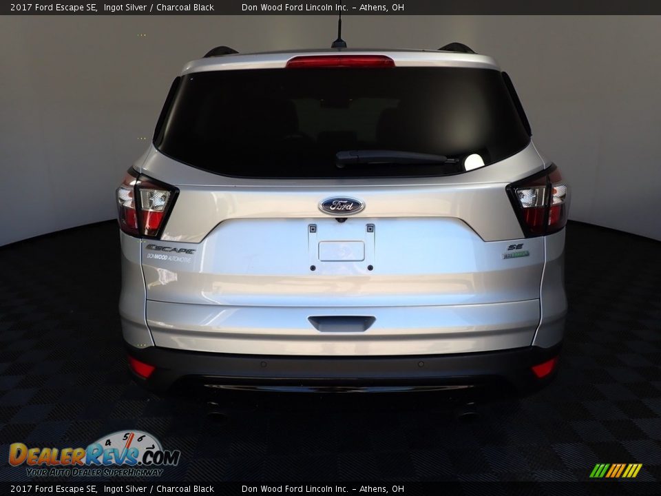 2017 Ford Escape SE Ingot Silver / Charcoal Black Photo #12