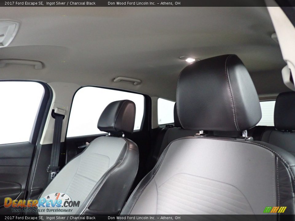 2017 Ford Escape SE Ingot Silver / Charcoal Black Photo #30