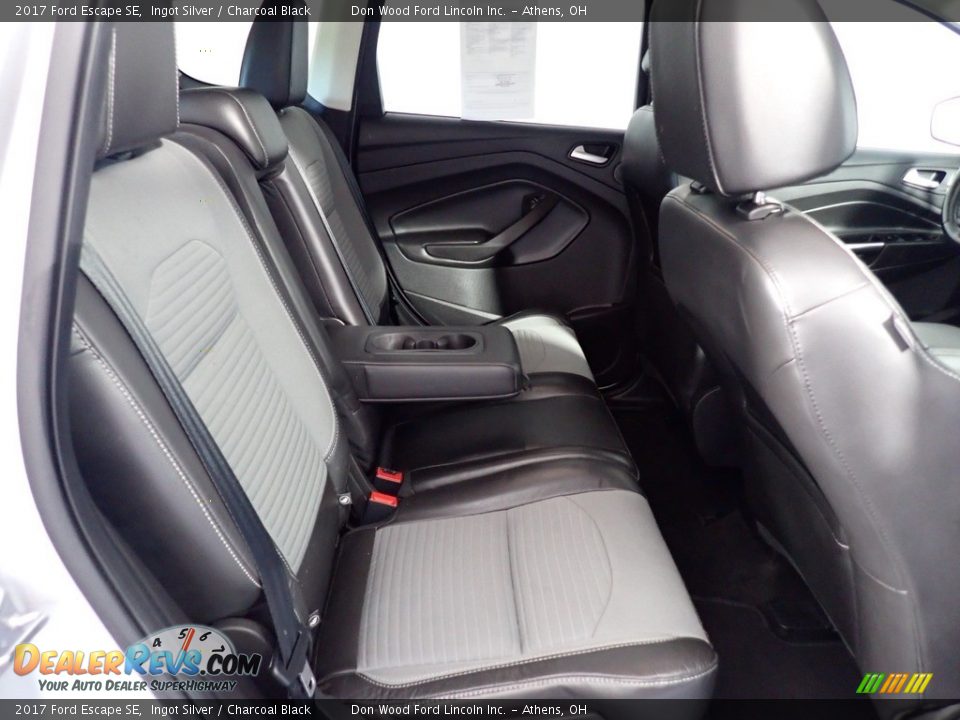 2017 Ford Escape SE Ingot Silver / Charcoal Black Photo #36