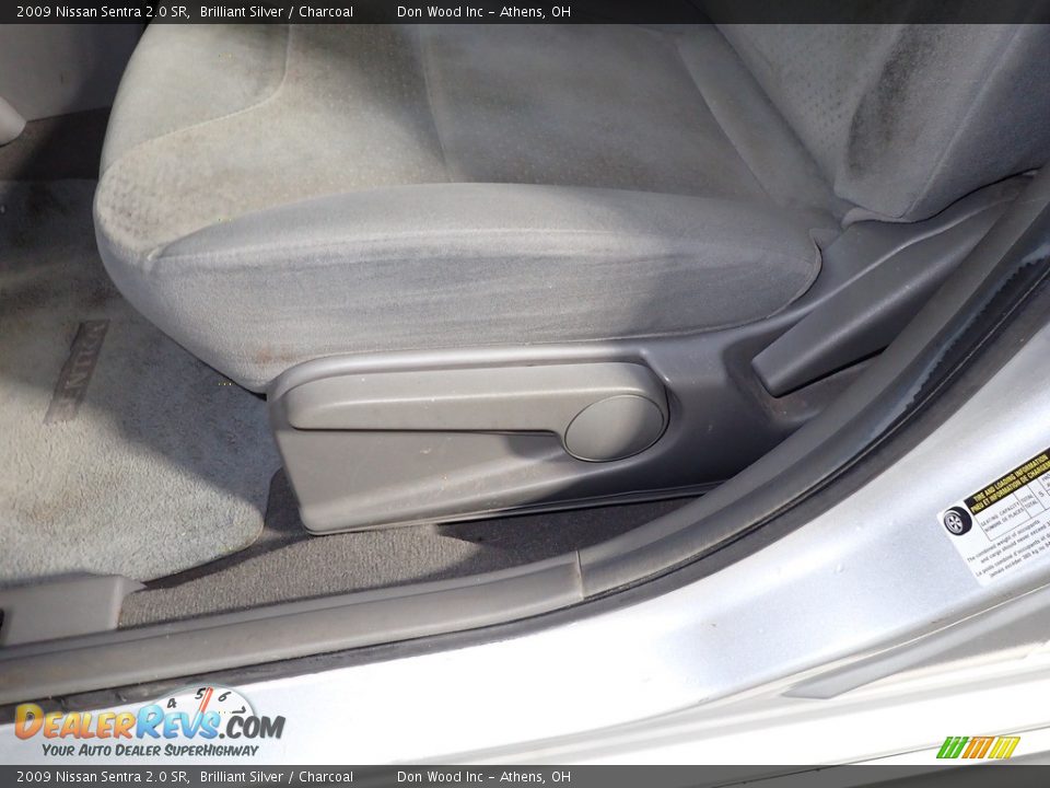 2009 Nissan Sentra 2.0 SR Brilliant Silver / Charcoal Photo #17