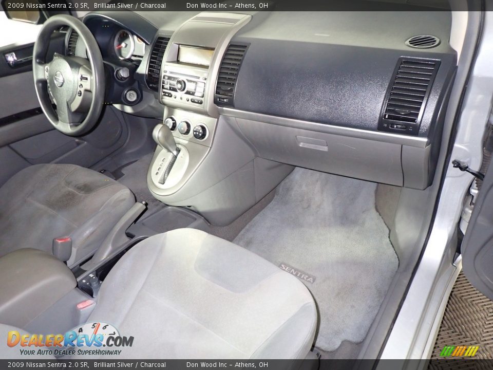 2009 Nissan Sentra 2.0 SR Brilliant Silver / Charcoal Photo #26