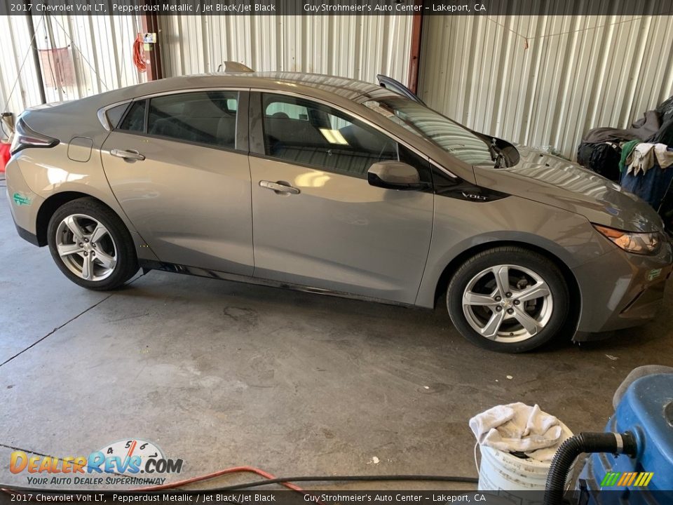 2017 Chevrolet Volt LT Pepperdust Metallic / Jet Black/Jet Black Photo #2