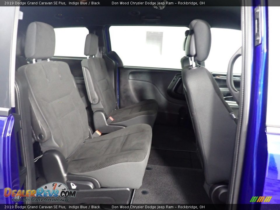 2019 Dodge Grand Caravan SE Plus Indigo Blue / Black Photo #27