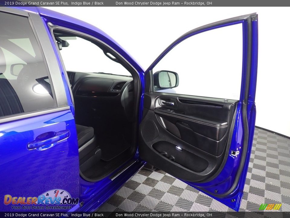 2019 Dodge Grand Caravan SE Plus Indigo Blue / Black Photo #28