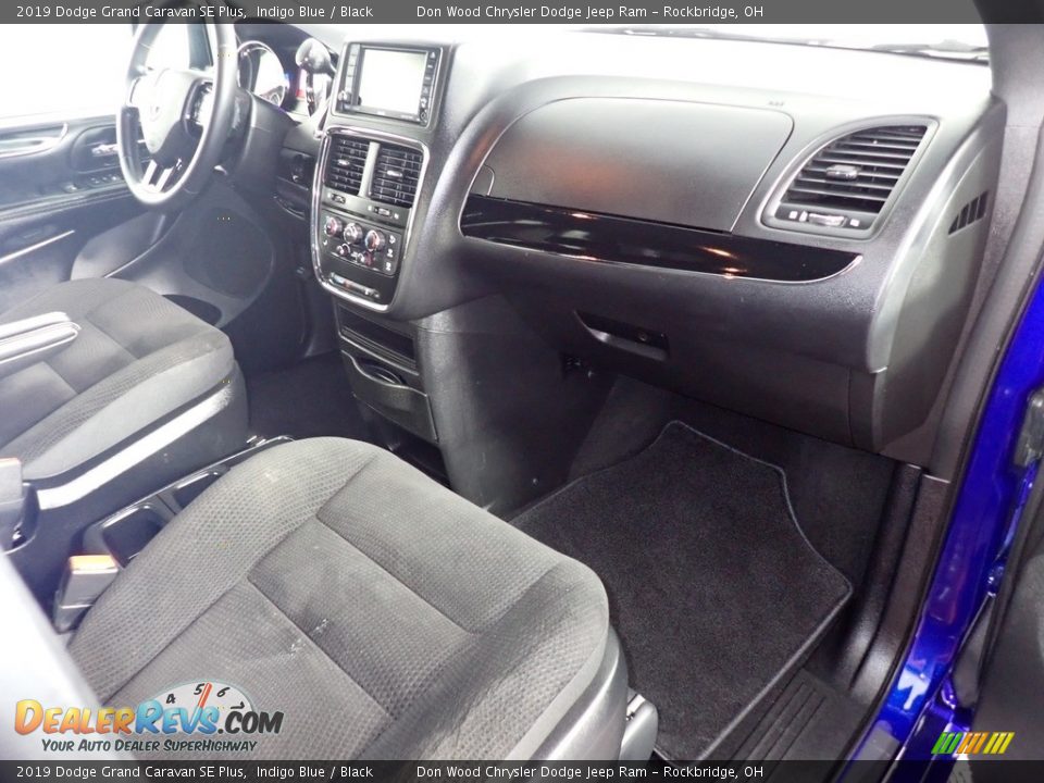 2019 Dodge Grand Caravan SE Plus Indigo Blue / Black Photo #30