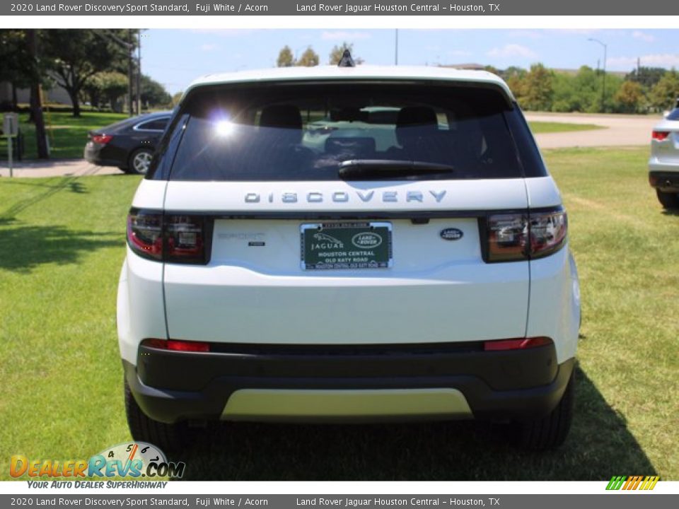 2020 Land Rover Discovery Sport Standard Fuji White / Acorn Photo #5