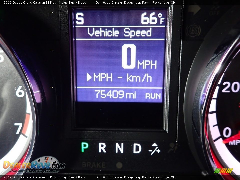 2019 Dodge Grand Caravan SE Plus Indigo Blue / Black Photo #32
