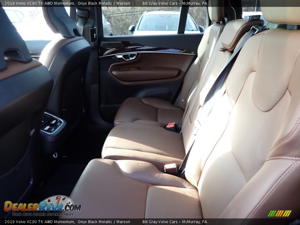 2019 Volvo XC90 T6 AWD Momentum Onyx Black Metallic / Maroon Photo #12