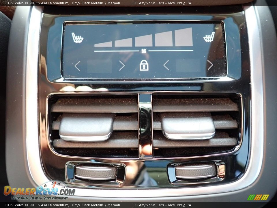 2019 Volvo XC90 T6 AWD Momentum Onyx Black Metallic / Maroon Photo #15