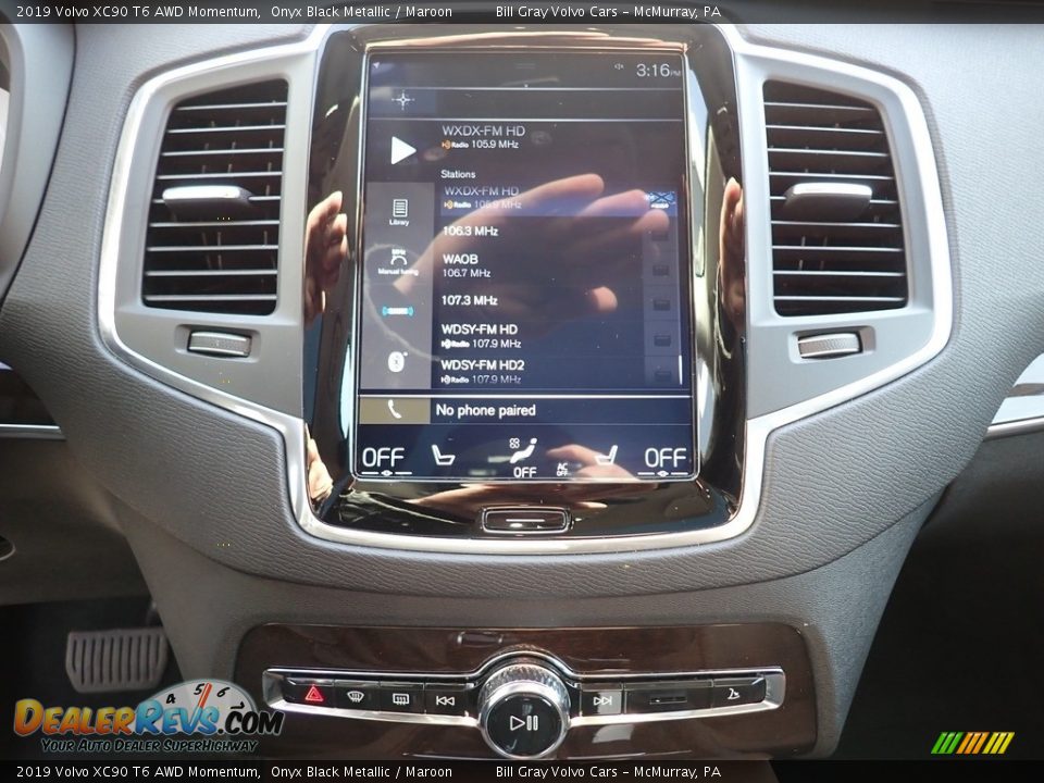 2019 Volvo XC90 T6 AWD Momentum Onyx Black Metallic / Maroon Photo #24