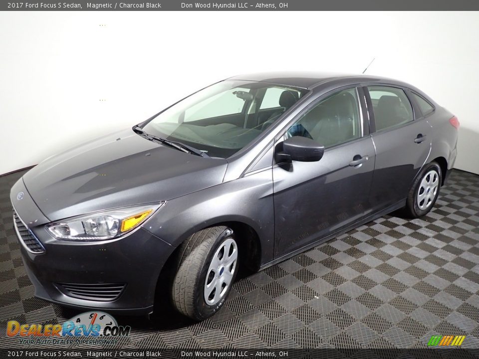 2017 Ford Focus S Sedan Magnetic / Charcoal Black Photo #7