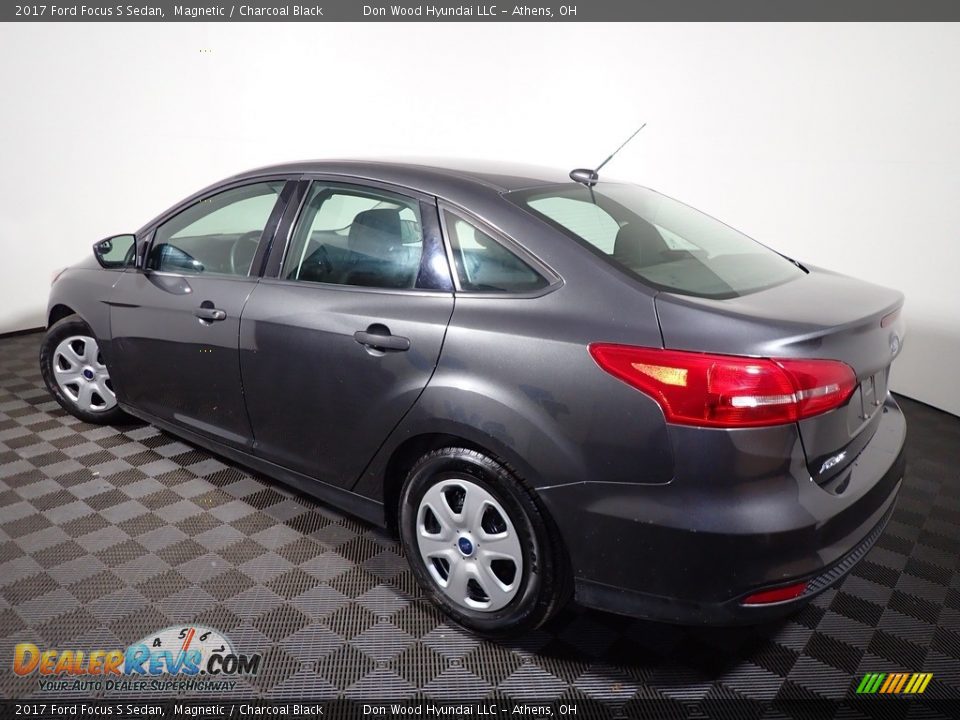 2017 Ford Focus S Sedan Magnetic / Charcoal Black Photo #9