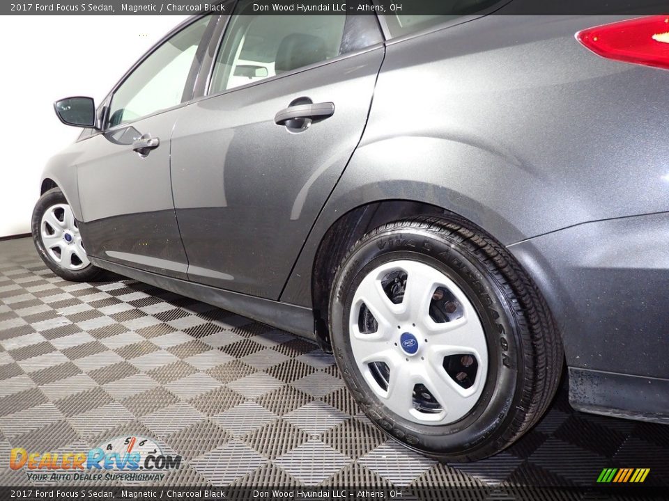 2017 Ford Focus S Sedan Magnetic / Charcoal Black Photo #10