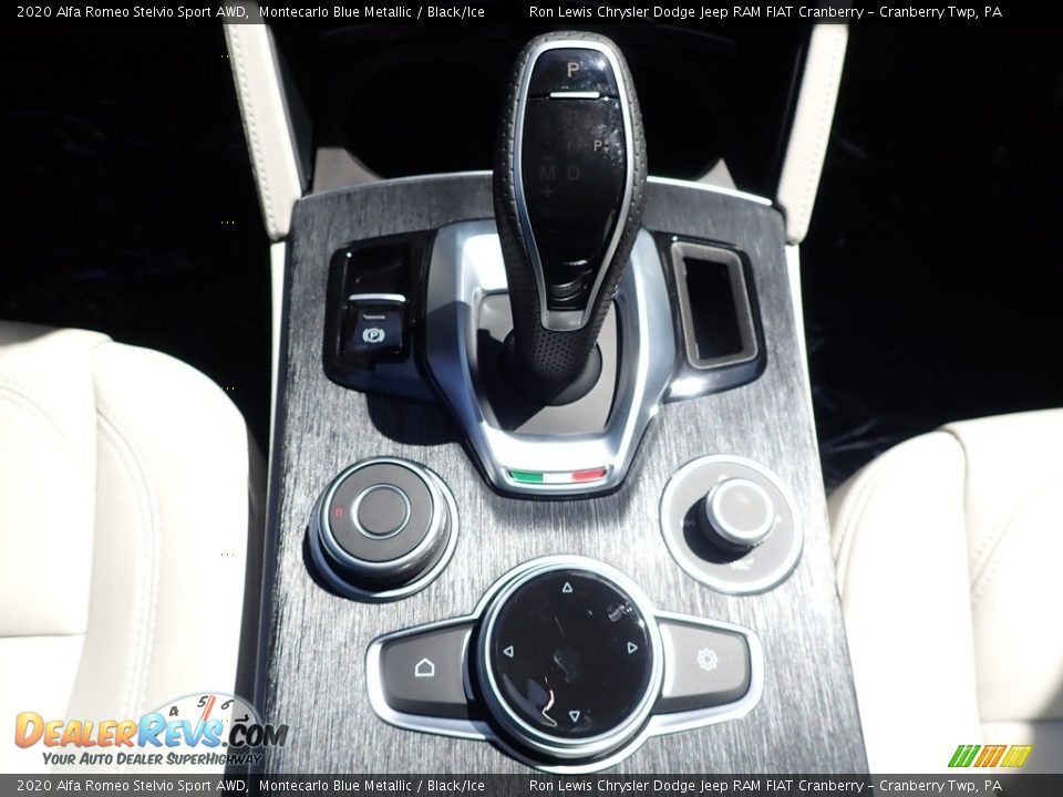 2020 Alfa Romeo Stelvio Sport AWD Shifter Photo #20
