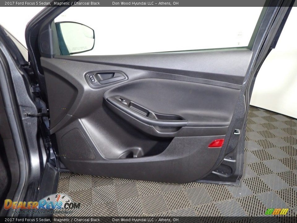 2017 Ford Focus S Sedan Magnetic / Charcoal Black Photo #23