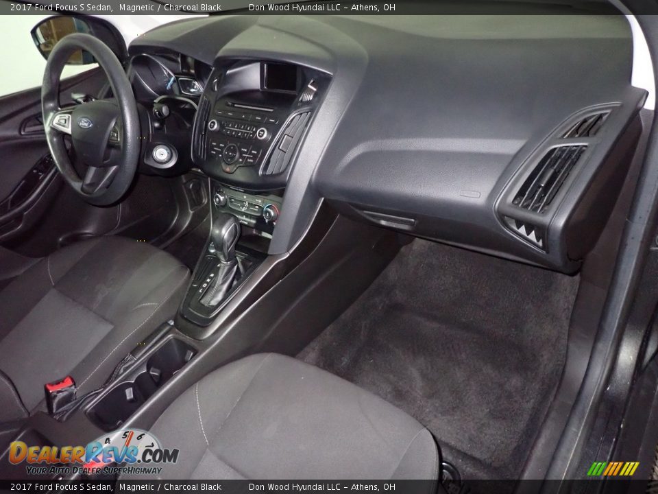 2017 Ford Focus S Sedan Magnetic / Charcoal Black Photo #25