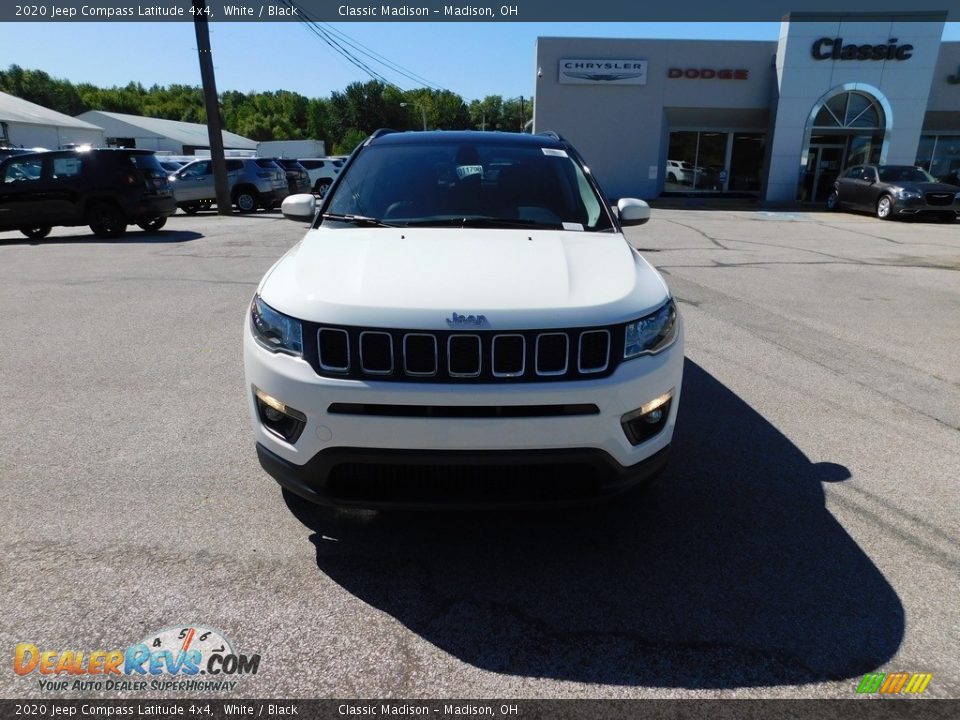 2020 Jeep Compass Latitude 4x4 White / Black Photo #3