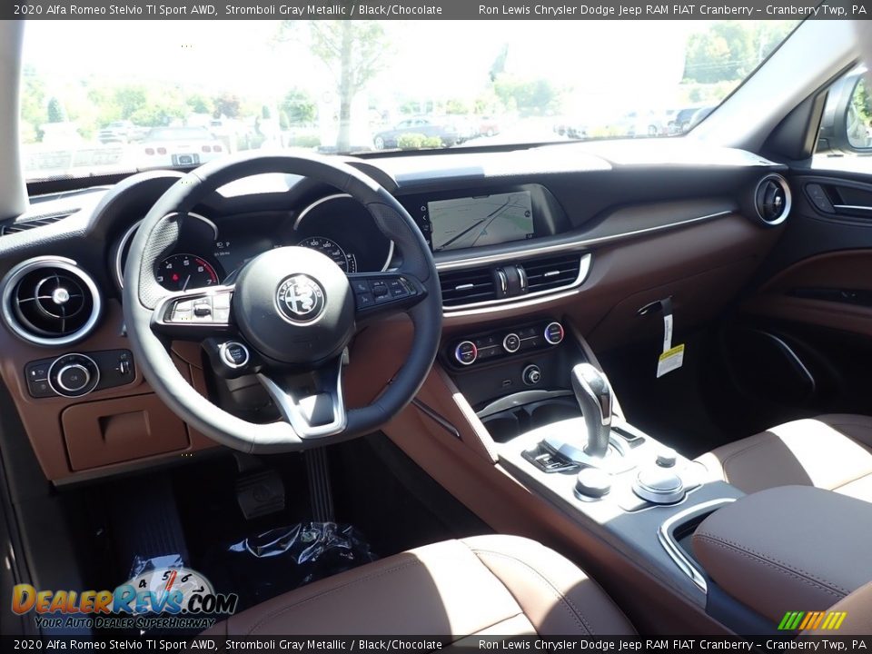 Dashboard of 2020 Alfa Romeo Stelvio TI Sport AWD Photo #15