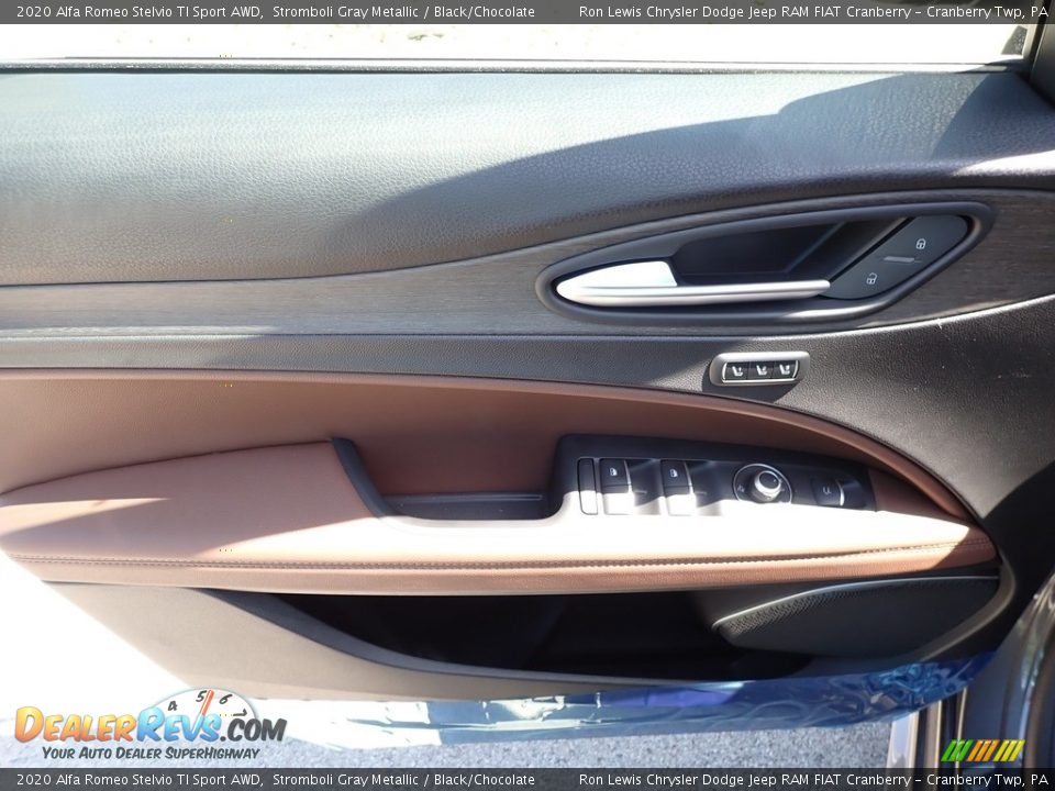 Door Panel of 2020 Alfa Romeo Stelvio TI Sport AWD Photo #16