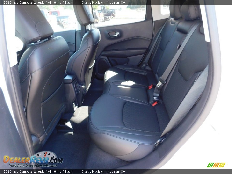 2020 Jeep Compass Latitude 4x4 White / Black Photo #10