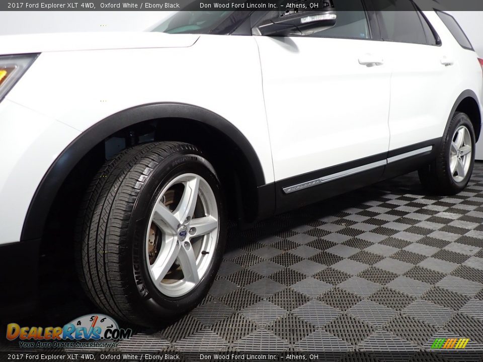 2017 Ford Explorer XLT 4WD Oxford White / Ebony Black Photo #8
