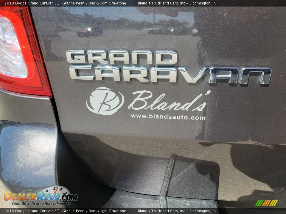 2018 Dodge Grand Caravan SE Granite Pearl / Black/Light Graystone Photo #33