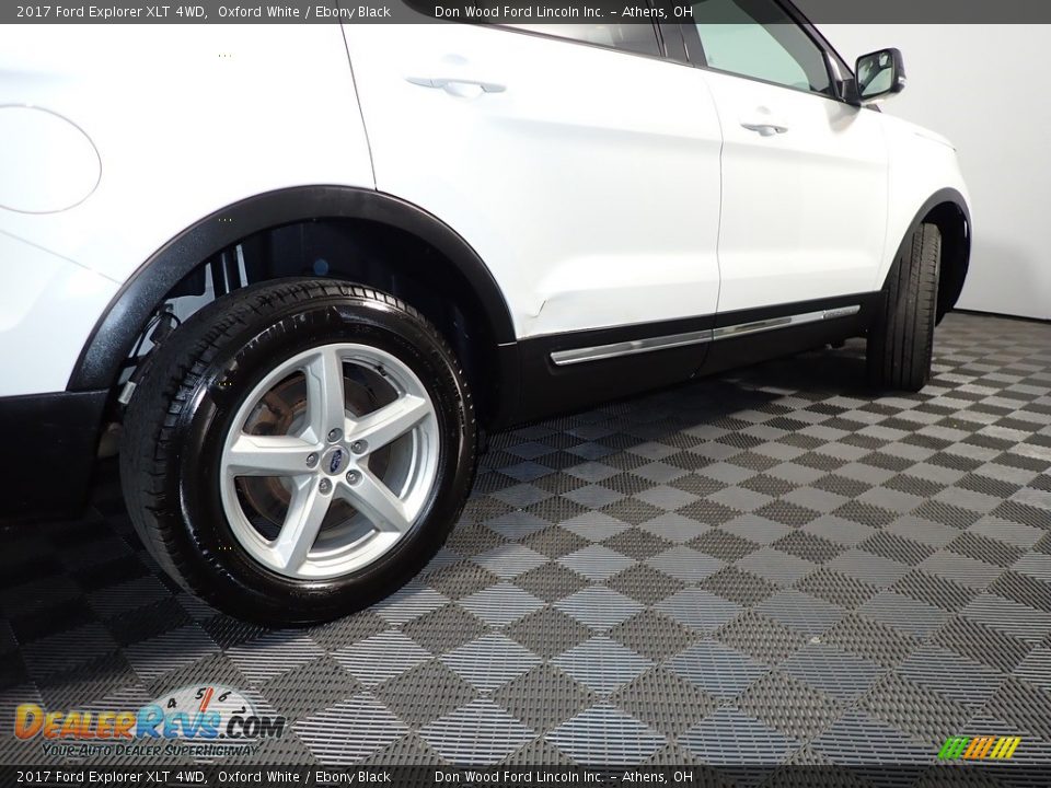 2017 Ford Explorer XLT 4WD Oxford White / Ebony Black Photo #16