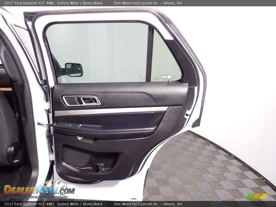 2017 Ford Explorer XLT 4WD Oxford White / Ebony Black Photo #23
