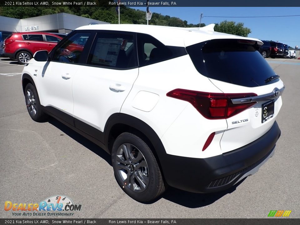 2021 Kia Seltos LX AWD Snow White Pearl / Black Photo #7