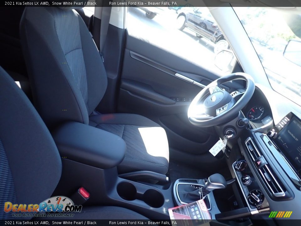 2021 Kia Seltos LX AWD Snow White Pearl / Black Photo #11