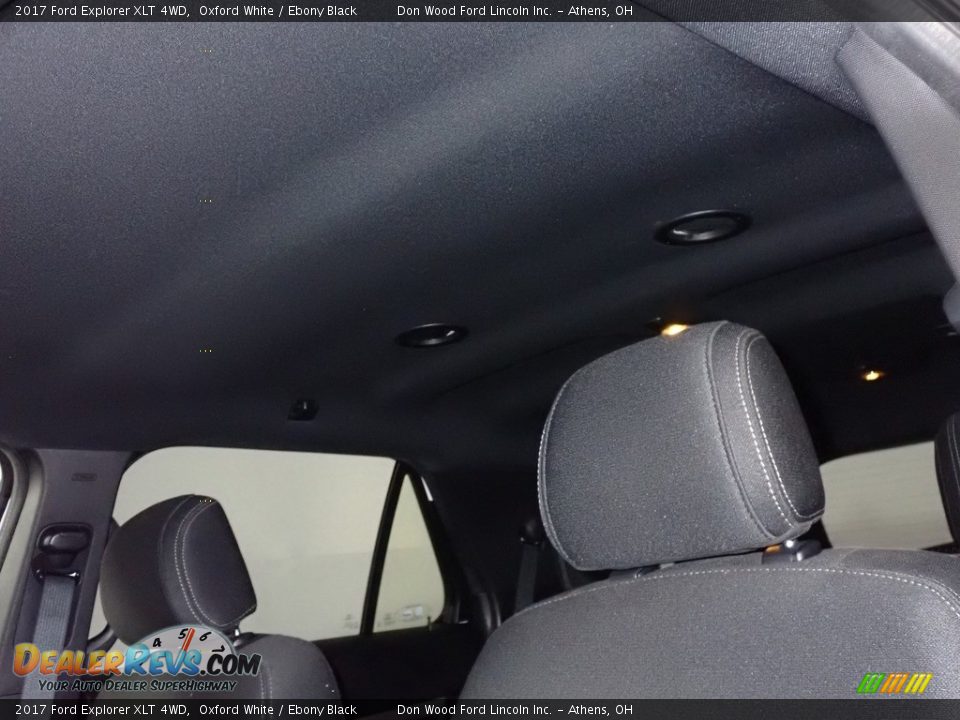 2017 Ford Explorer XLT 4WD Oxford White / Ebony Black Photo #33