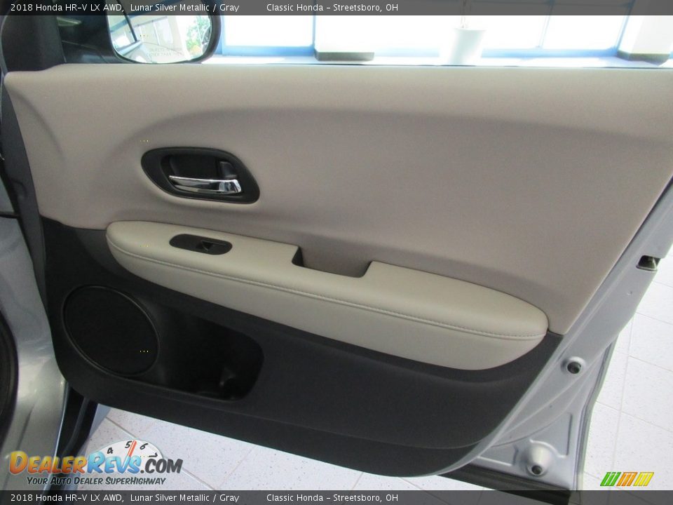 2018 Honda HR-V LX AWD Lunar Silver Metallic / Gray Photo #14