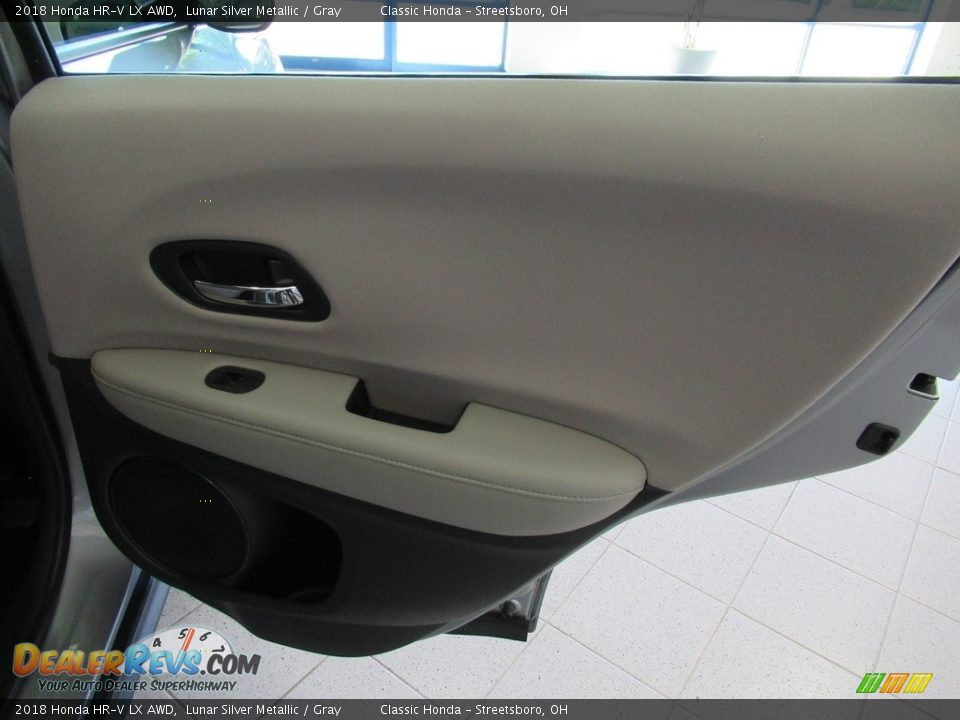 2018 Honda HR-V LX AWD Lunar Silver Metallic / Gray Photo #17
