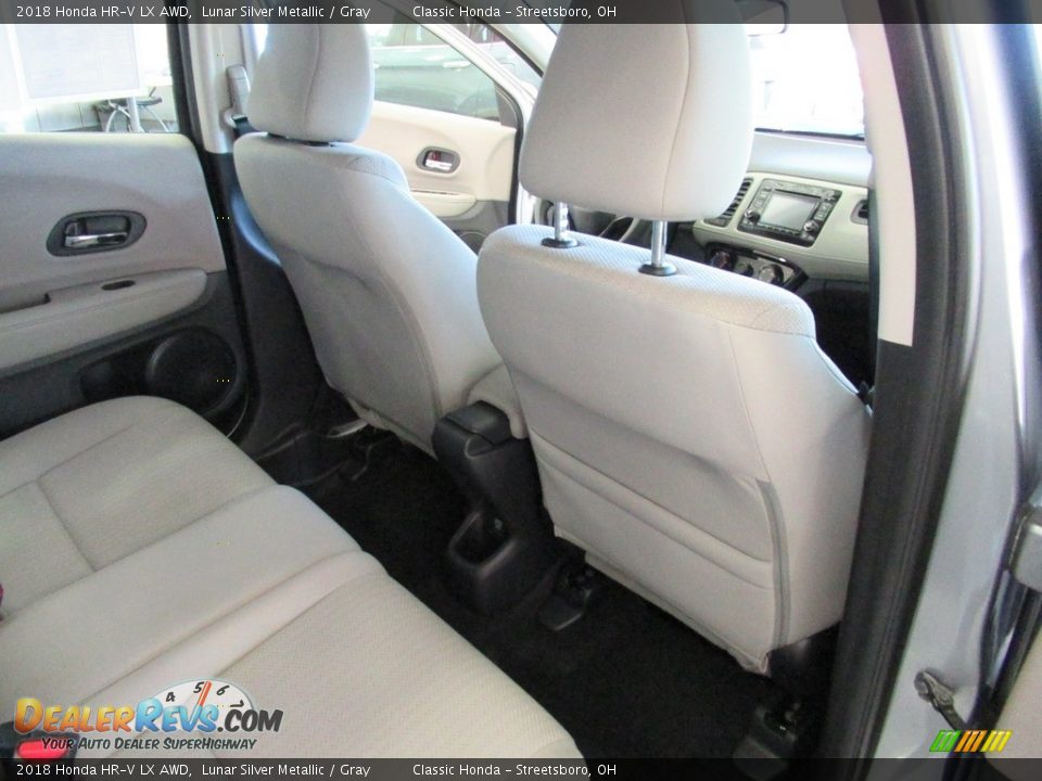 2018 Honda HR-V LX AWD Lunar Silver Metallic / Gray Photo #18