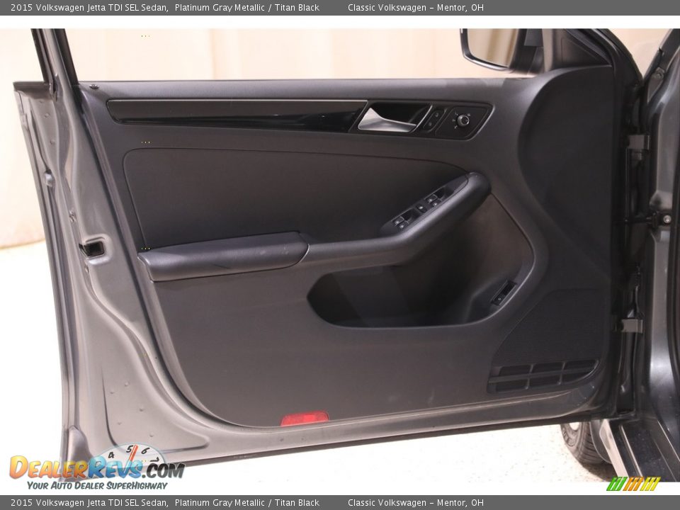 Door Panel of 2015 Volkswagen Jetta TDI SEL Sedan Photo #4