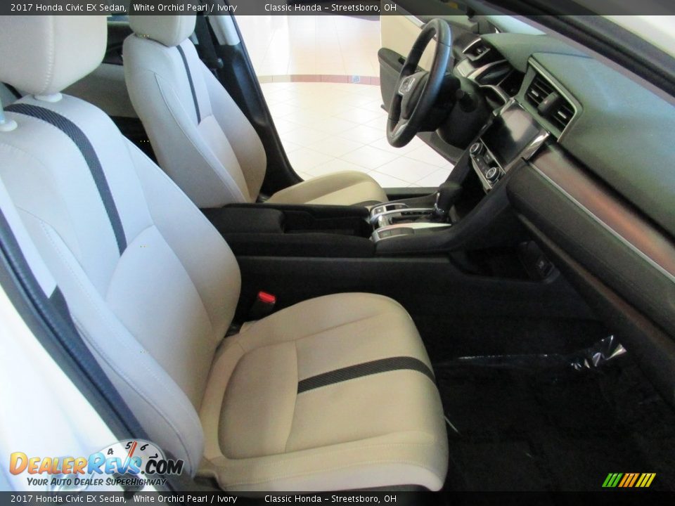 Front Seat of 2017 Honda Civic EX Sedan Photo #16