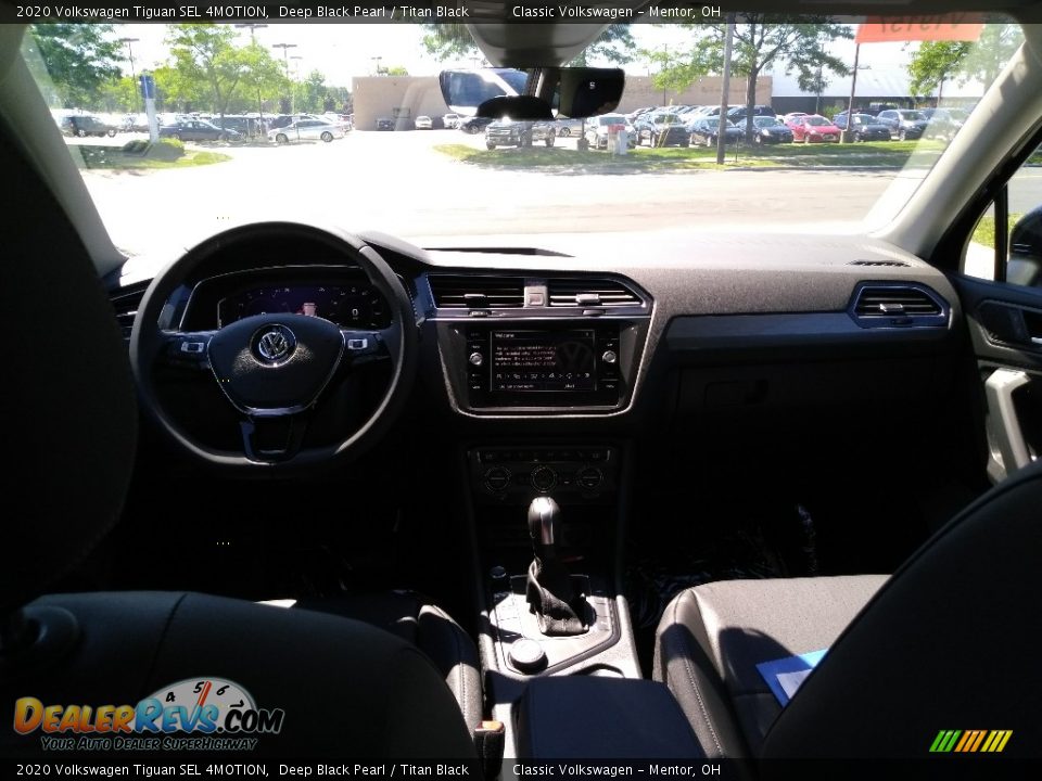 2020 Volkswagen Tiguan SEL 4MOTION Deep Black Pearl / Titan Black Photo #3