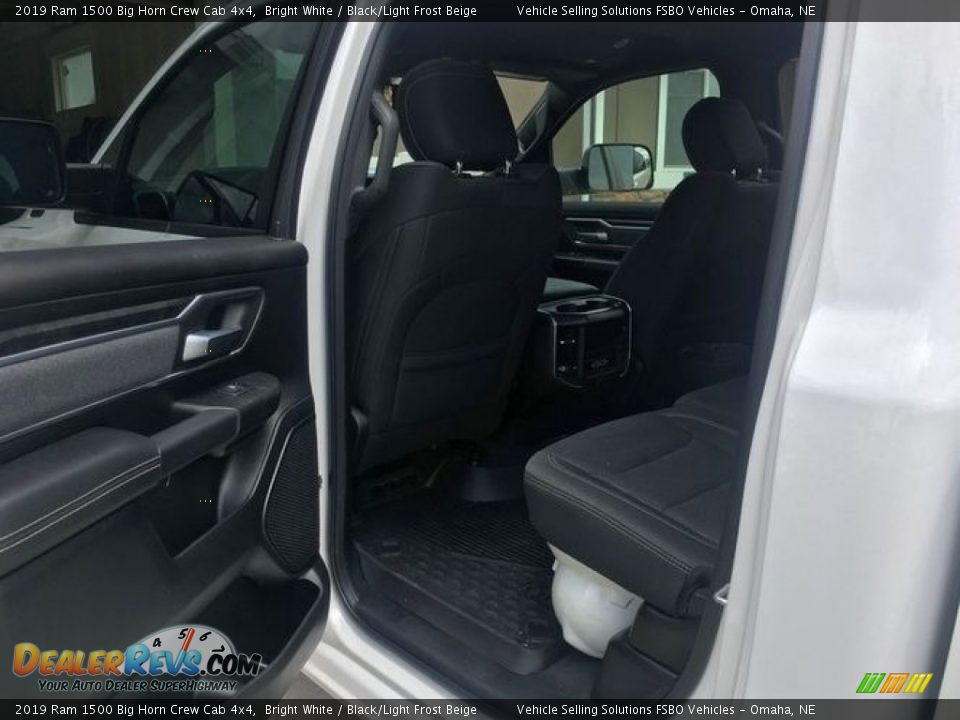 2019 Ram 1500 Big Horn Crew Cab 4x4 Bright White / Black/Light Frost Beige Photo #4