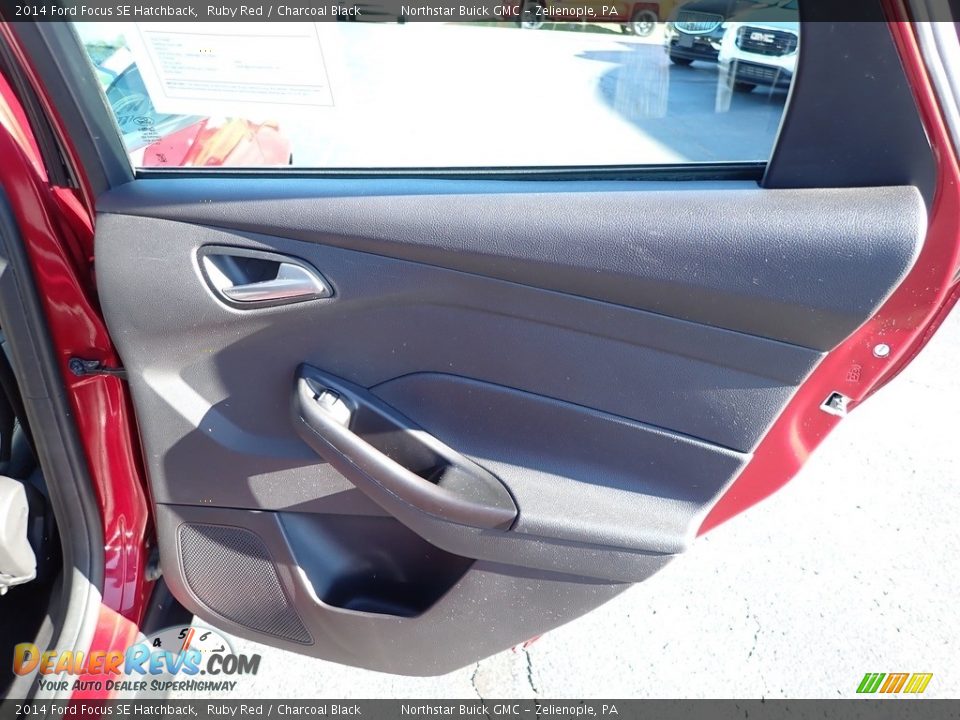 2014 Ford Focus SE Hatchback Ruby Red / Charcoal Black Photo #8