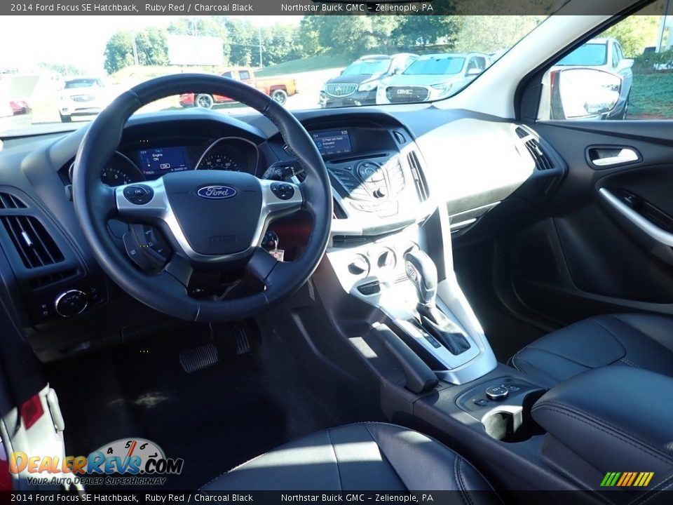 2014 Ford Focus SE Hatchback Ruby Red / Charcoal Black Photo #19
