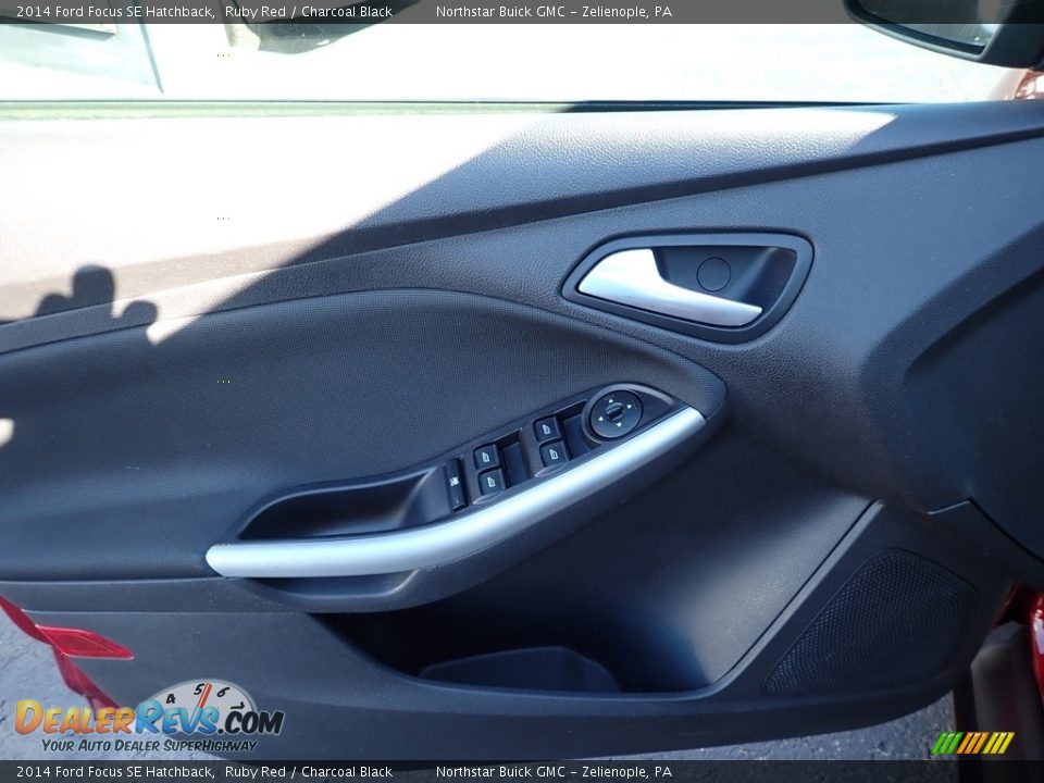 2014 Ford Focus SE Hatchback Ruby Red / Charcoal Black Photo #21