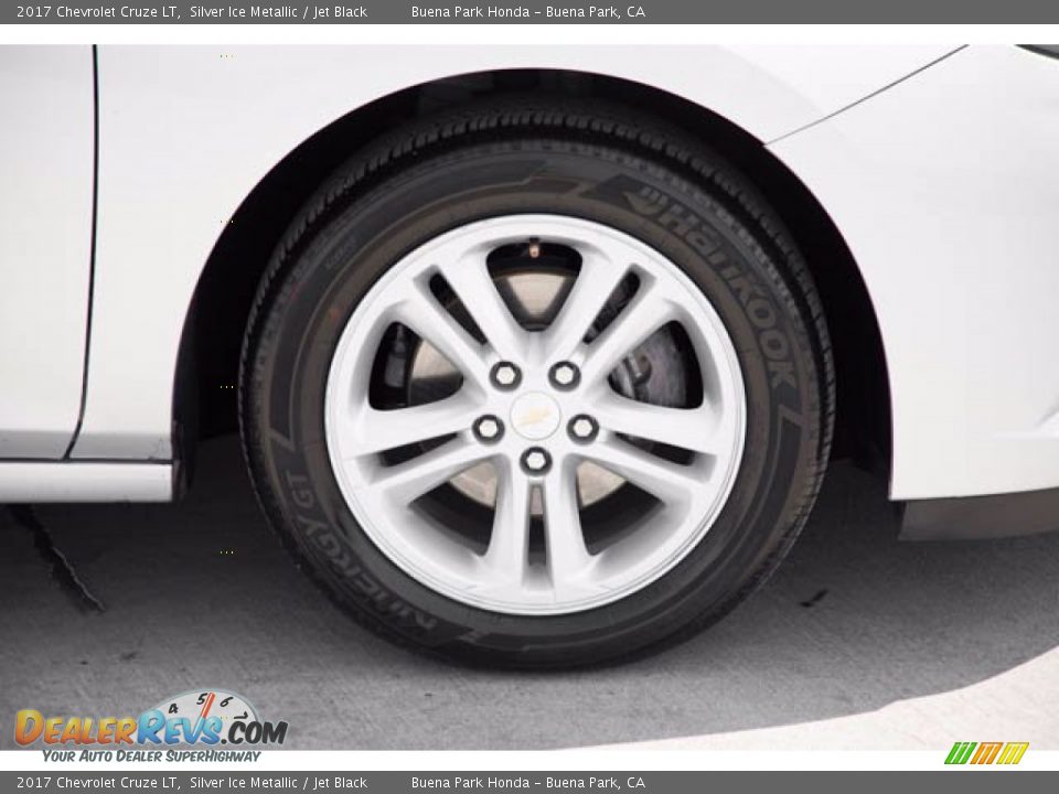 2017 Chevrolet Cruze LT Silver Ice Metallic / Jet Black Photo #35
