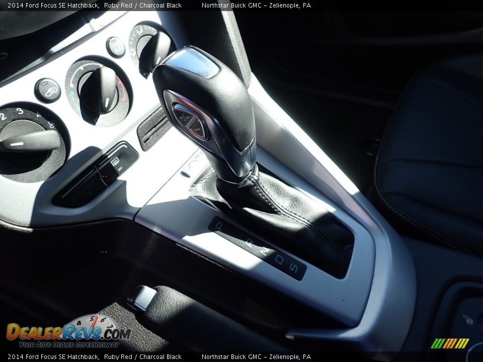 2014 Ford Focus SE Hatchback Ruby Red / Charcoal Black Photo #23