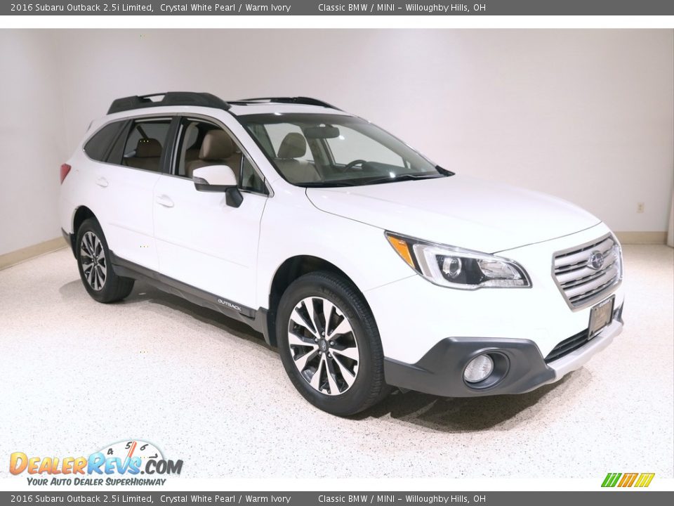 Front 3/4 View of 2016 Subaru Outback 2.5i Limited Photo #1